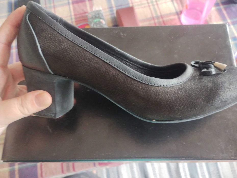 Неразличими от нови обувки