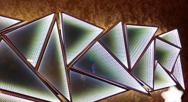 3 д понэли  стены .полы потолки .люстры . бра .столы .реклама.