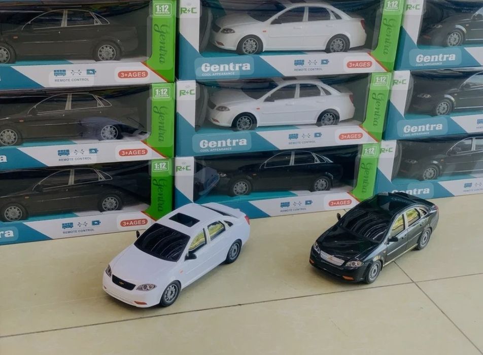 Jentra pultlik oʻyinchoq mashina