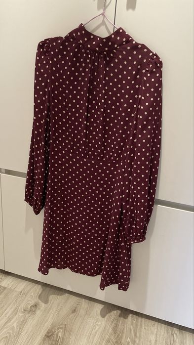 Легкое платье Mango