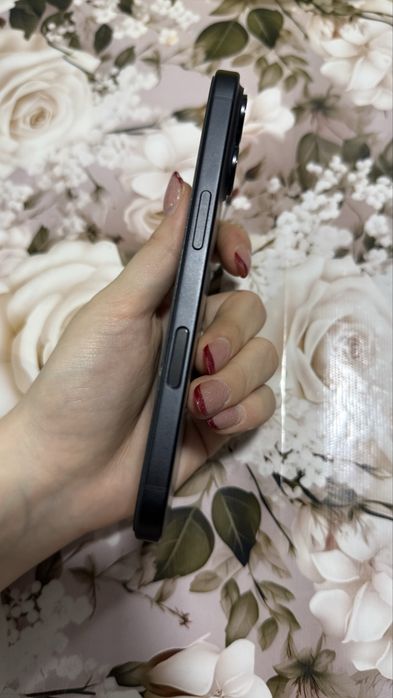 Iphone 16 256talik 100% 770$ga