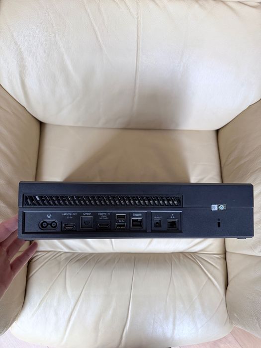 Xbox One Boxed с кутия