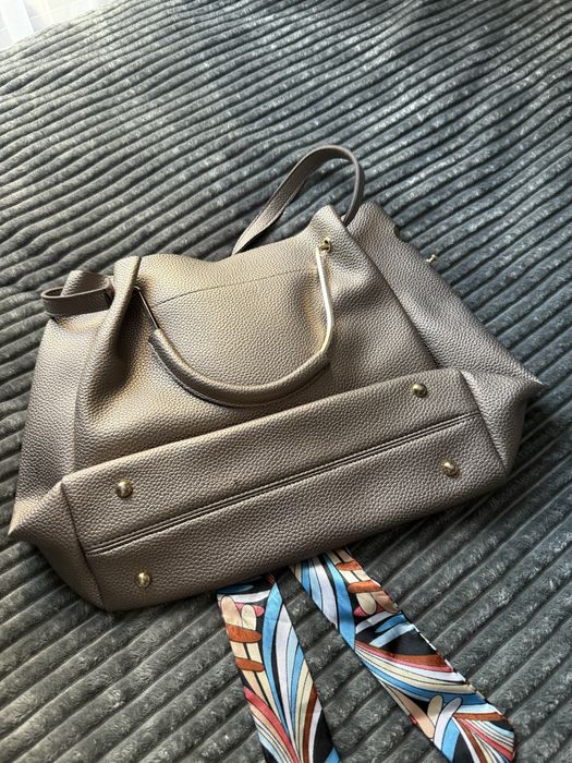 Сумка хорошего качества.