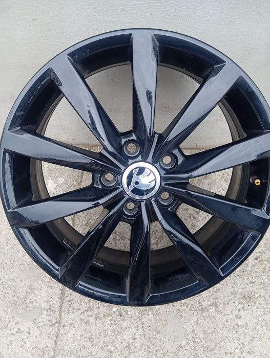 Jante Skoda rapid pe 17 .