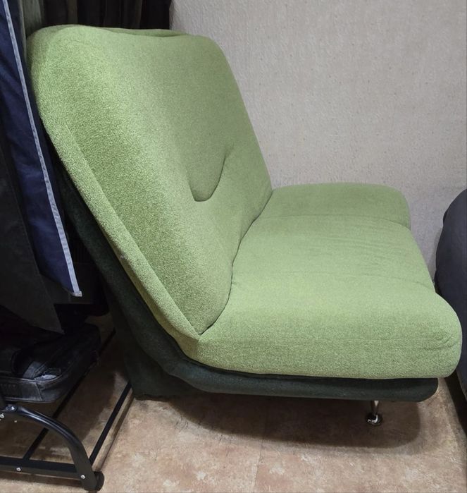 Диван рабочие продам