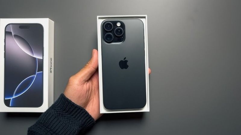 Apple iPhone 16 Pro Max, 256GB, черный, 100%-АК