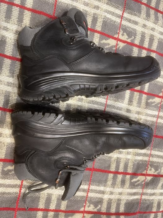 Работни боти с бомбе 44 номер-маслоустойчиви