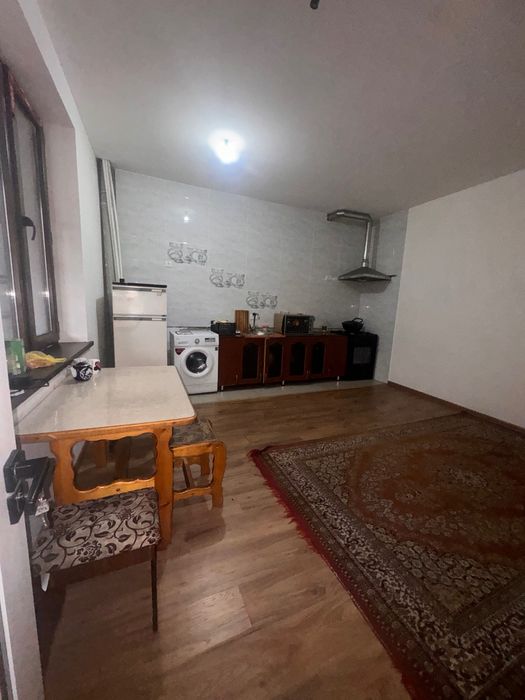 Kvartira yunusob qizlarga sheriklikka