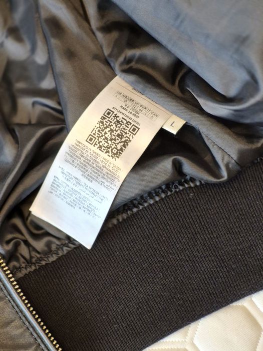 Geaca dama  Guess marimea L