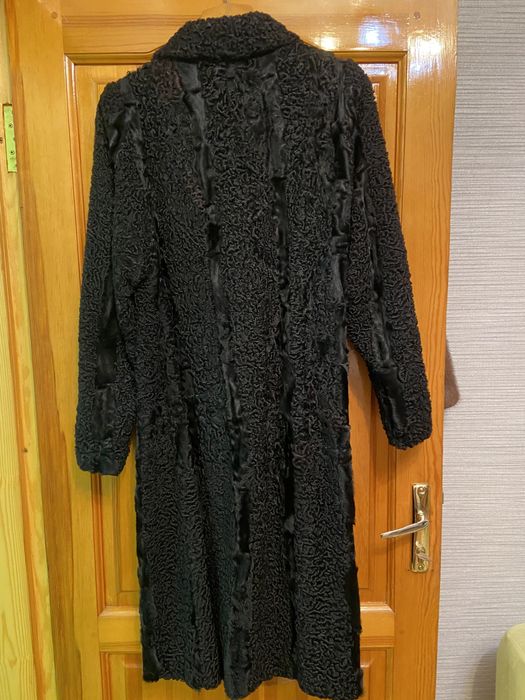 Шуба каракулевая