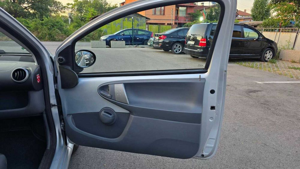 тойота айго - първи собственик за българия