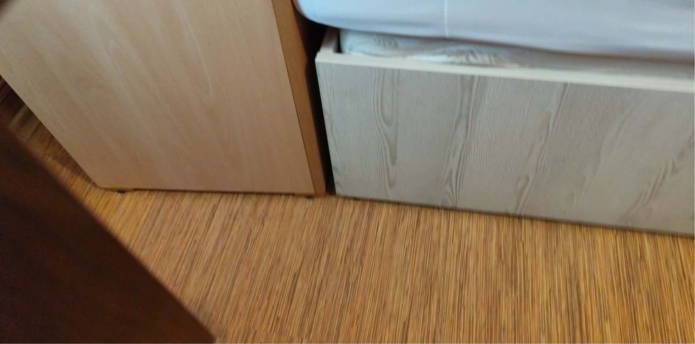 Мебели за спалня - легло, ракла и скрин