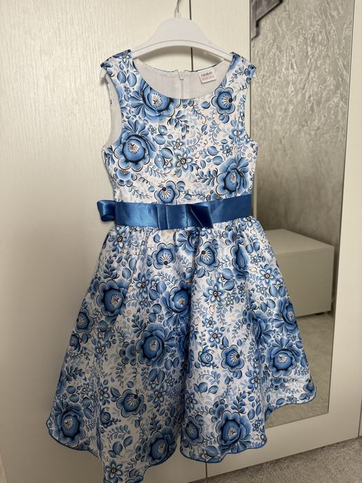 Продам детские платья