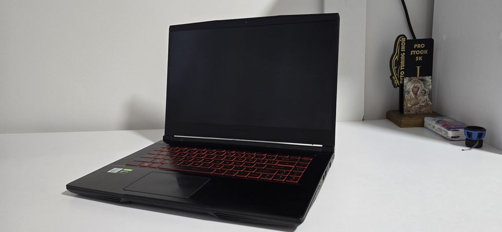 Laptop MSI GF63 Thin 10SCSR
