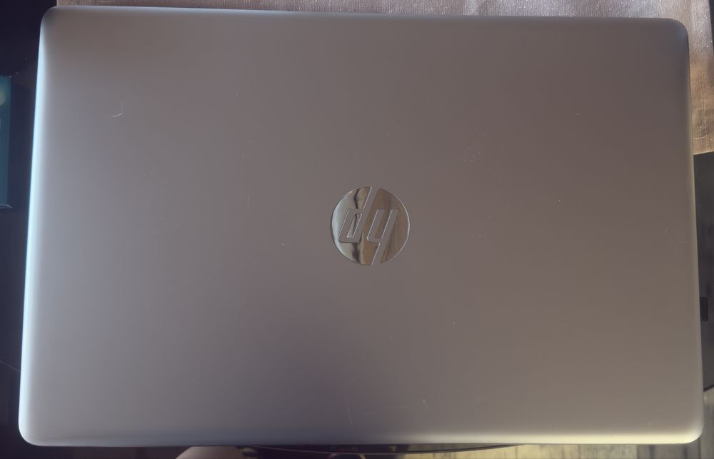 HP 250 G7 / SSD 256GB / Отлично състояние / Готов за работа