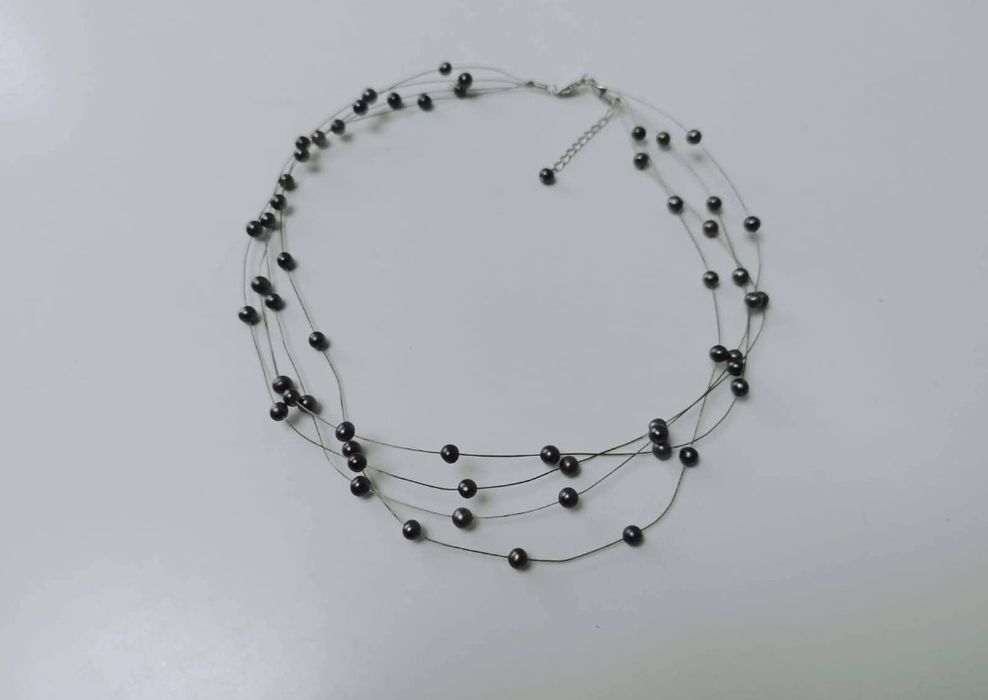 Colier vechi din argint de 925, cu perle negre pe patru siraguri,copii