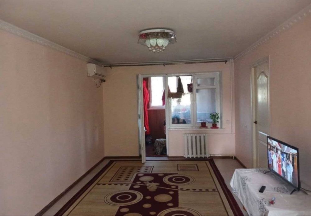 Чиланзар 1 квартал Метро Новза продается 3 комнатная Квартира