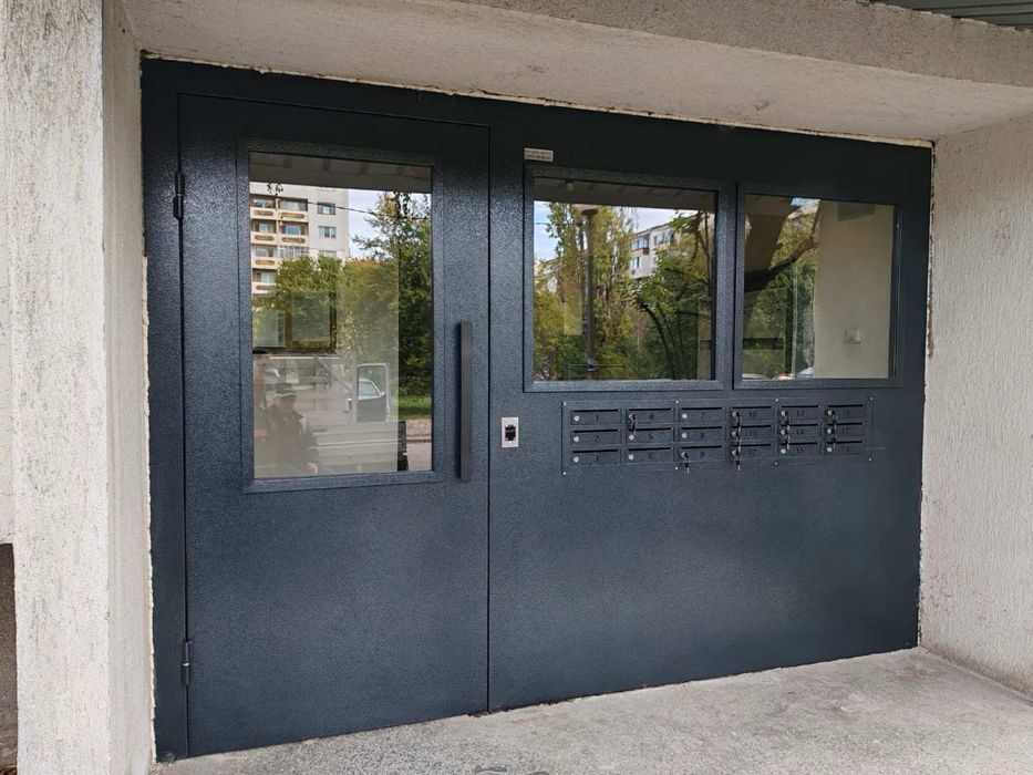 Врати за вход - от желязо, ковано желязо, ламели тип щора и други