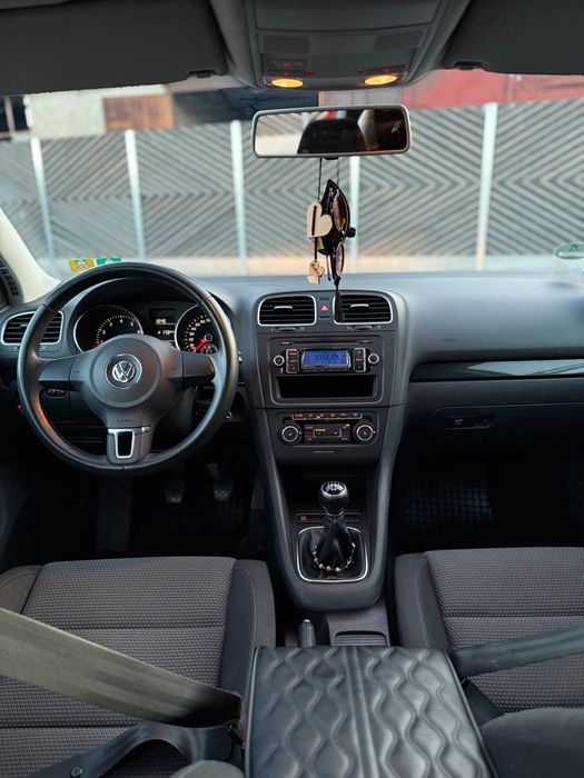 Se vinde golf 6- Mașină personală