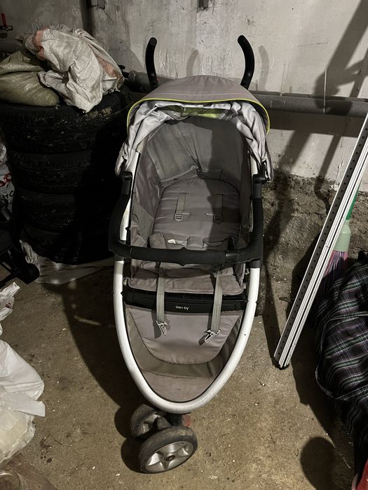 Коляска детская прогулочная