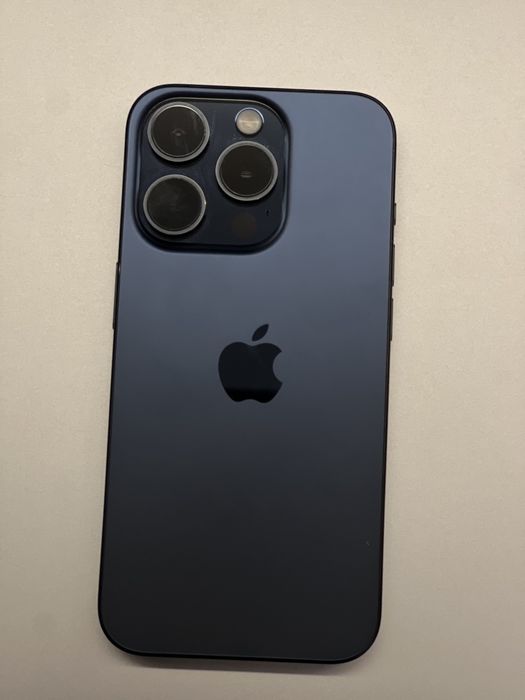 SROCHNO iPhone 15 Pro 256 GB sotiladi