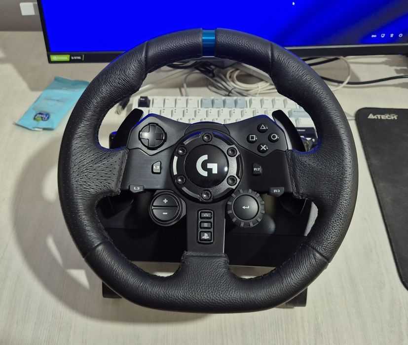 Руль Logitech G923 - в идеальном состоянии