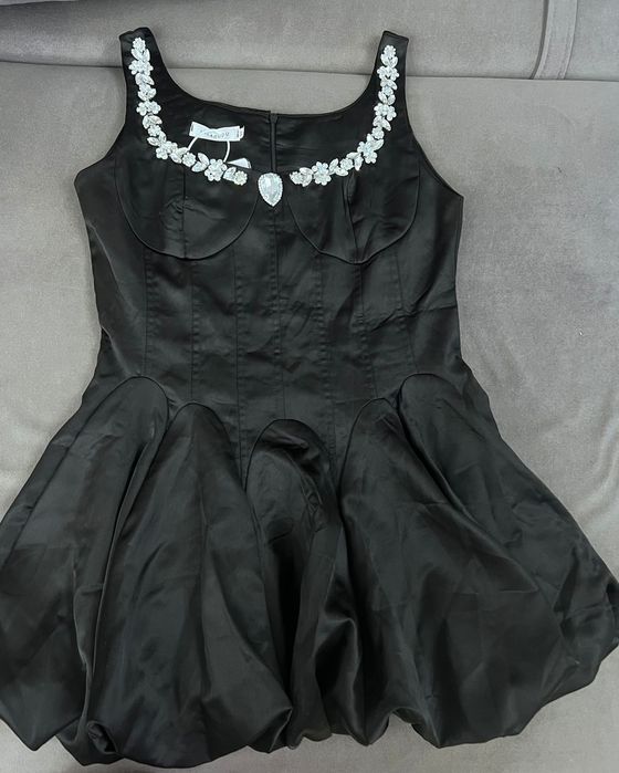 Продам платье новое