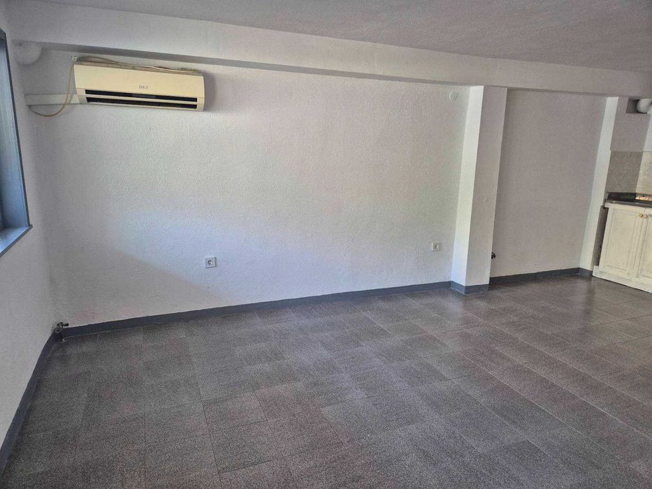 Дава се под наем Магазин в Варна, Център - 32 кв.м за 85000 € - Снимка #1