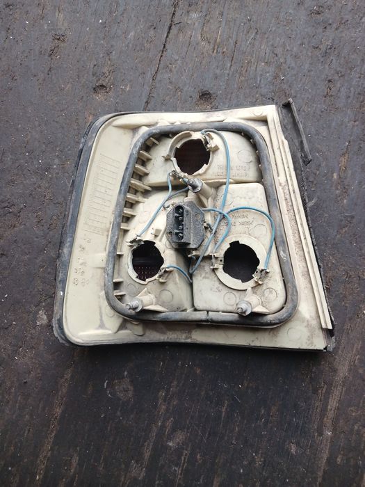 Фонарь БМВ Е34 правый