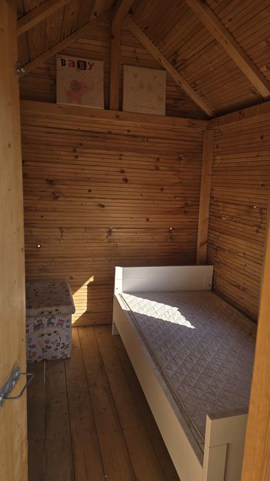 Casuta din lemn pentru copii