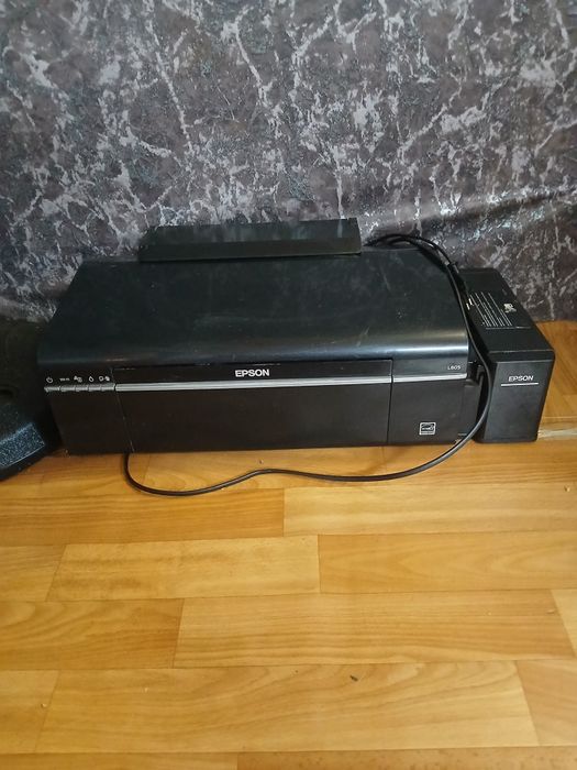 Продам  принтер Epson L805.