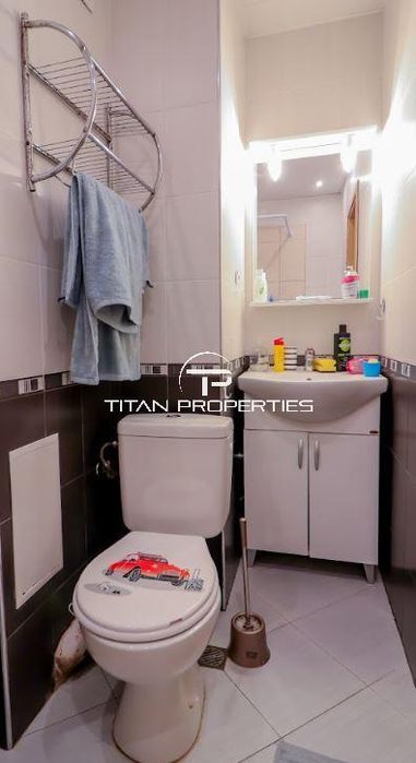 Тристаен апартамент, под наем, кв. Базар Левски