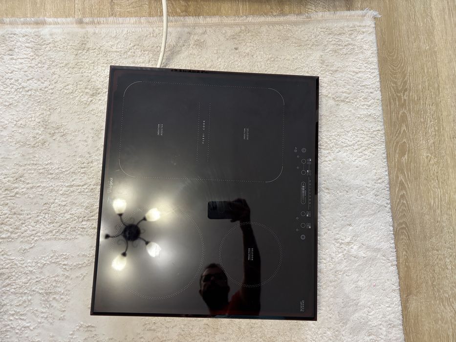 Plită cu inducție Whirlpool SCM 816/BA, 4 zone, stare foarte bună