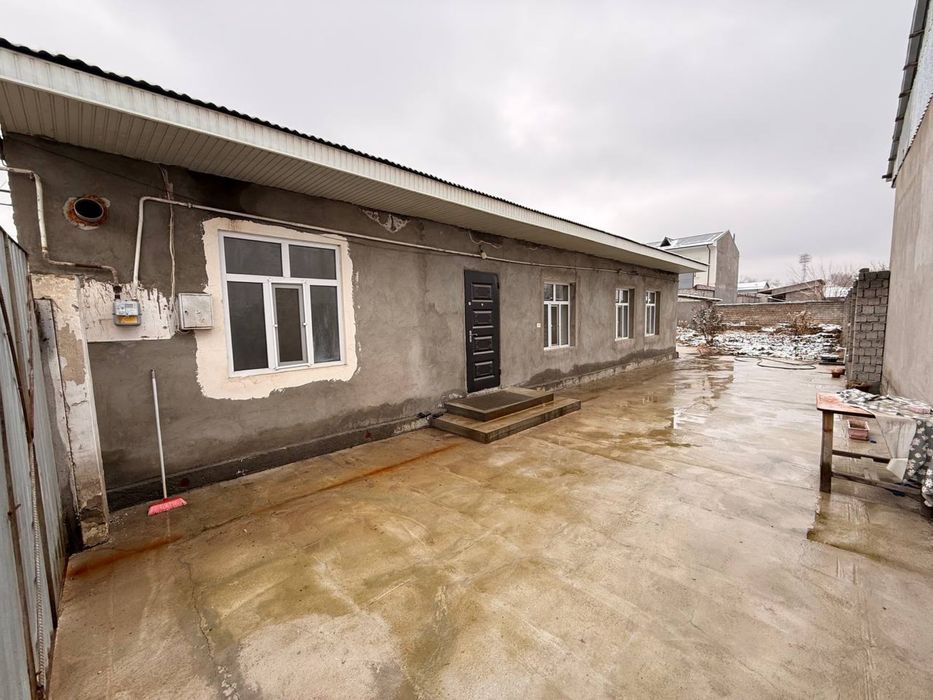 Политотделда ховли сотилади, ер нархида!