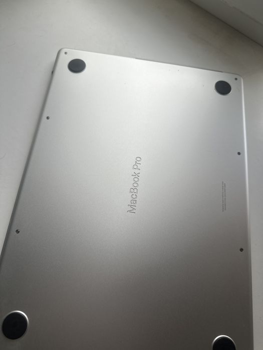 MacBookPro на запчасти