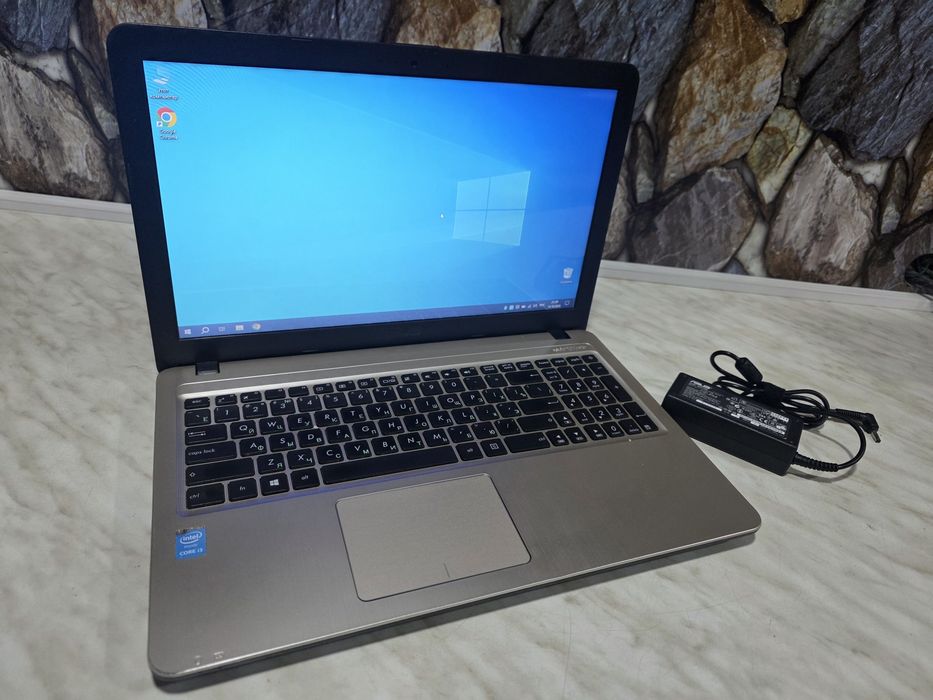 Ноутбук Asus i3 5th + ssd 128gb