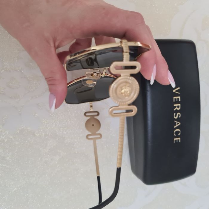 Совершенно новые очки от Versace