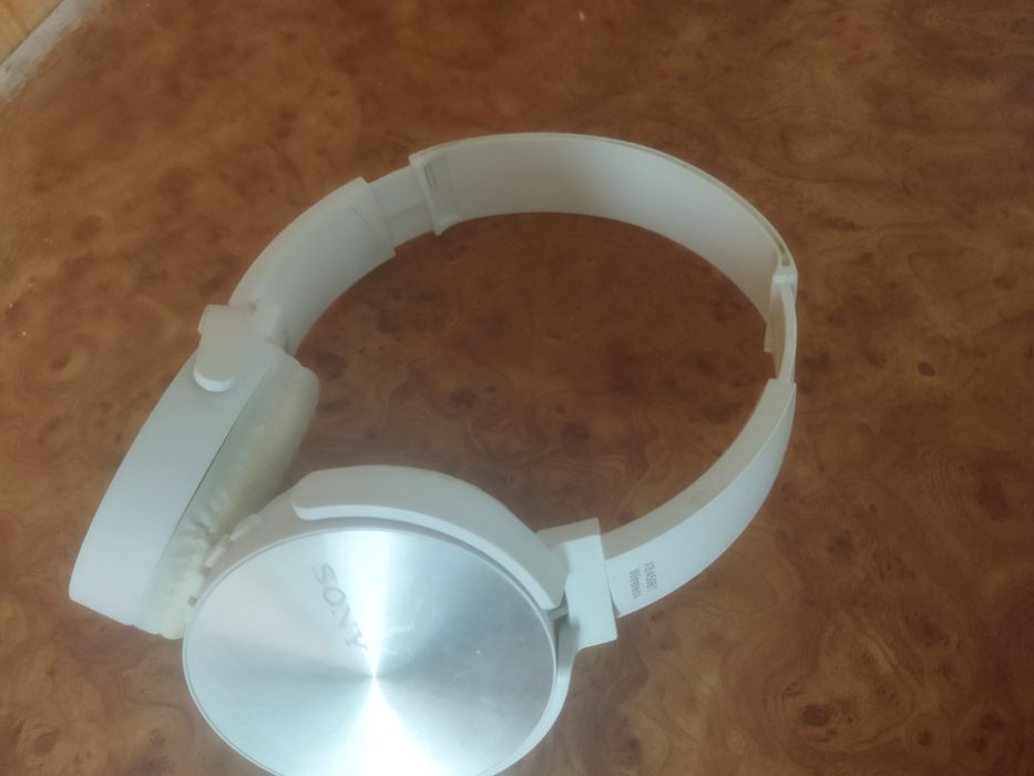 Наушник SONY . Отличный вариант