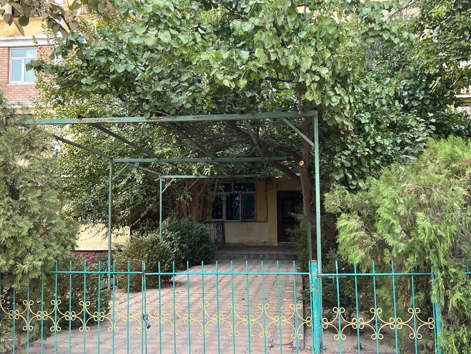 Продается  Своя  3 комнатная в сергели 2 под офис цена 110.000