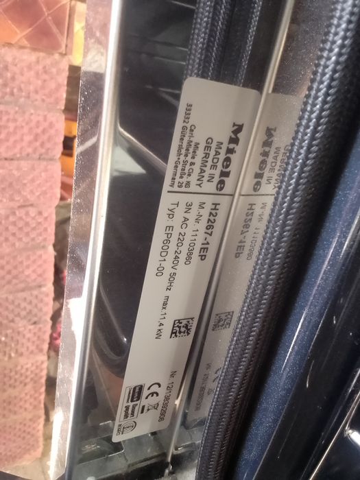 Vând cuptor electric miele