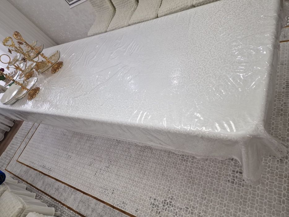 Продам гостиный стол