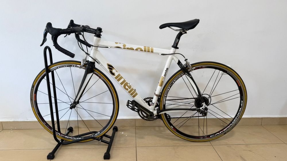 Cinelli Allante Columbus Carbon / Campagnolo Veloce / Campagnolo Khamsin