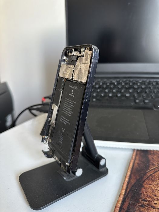 iPhone 12 pentru piese/recarosare