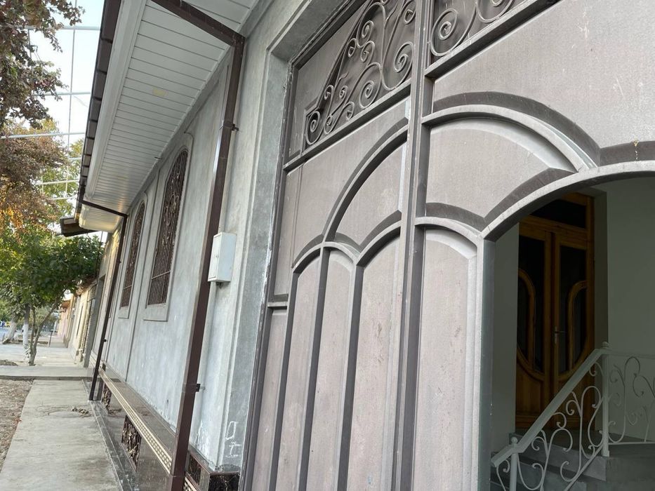 Продаю просторный дом 6 соток в центре Самарканда!