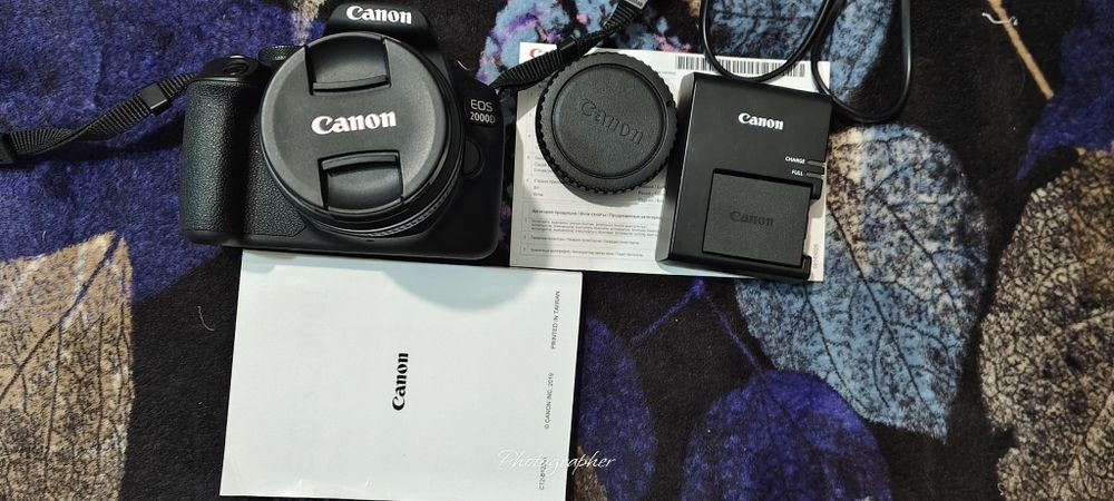 Фотоаппарат Canon EOS 2000D