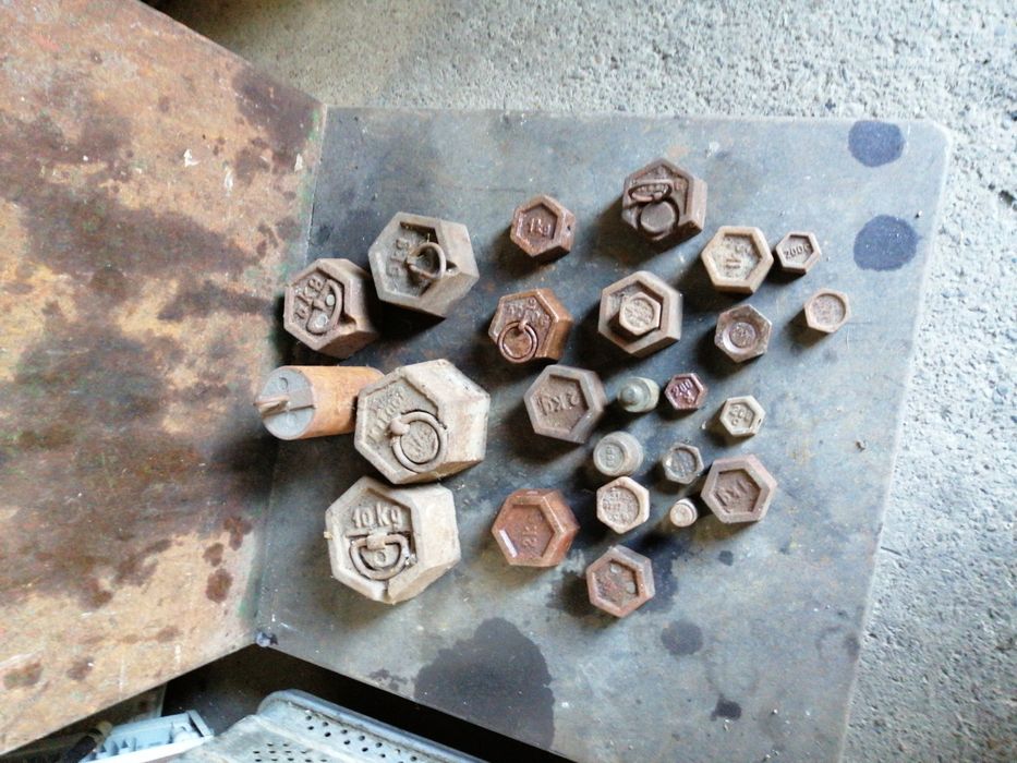 Vind greutăți pentru cintar_200g.500g.1kg.2kg.5kg.10kg nituri din bron