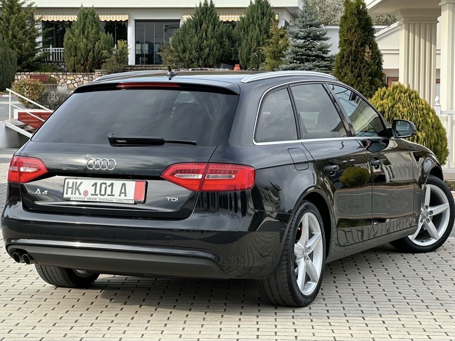 Audi A4 Sportline 2.0TDI 143CP 2013 - Bi-Xenon Led