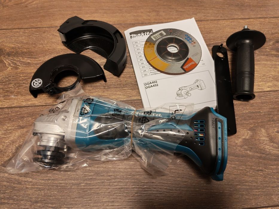 Set scule Makita 18 V, accesorii, incarcatoare