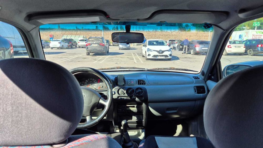 Nissan Micra 1.0 benzină – 998 cmc – 5 uși – pentru reparație sau dezmembrări