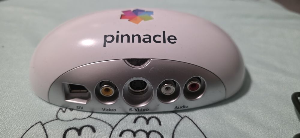 Placă de captură Pinnacle MovieBox Plus 510 USB + Cabluri (USB si FireWire)